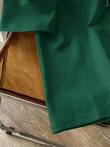 Manfinity Joysei 男士圆领字母压纹休闲百搭日常短袖T恤 - 墨綠色 - 查看 3