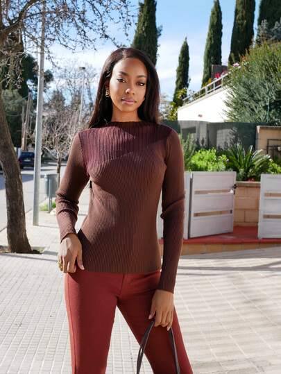 Yess Loren 半高领透明修身针织毛衣