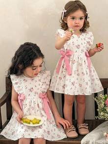 SHEIN 女婴编织花卉图案圆领荷叶边下摆休闲连衣裙 - 白色 - 查看 1