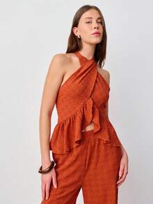 Nöista Bộ đồ hè cho nữ: Áo cổ chéo và quần ống rộng xếp ly với chất liệu vải jacquard ba chiều, tạo nên vẻ ngoài trẻ trung, năng động cho trang phục thường ngày. Thích hợp cho đi biển, nghỉ hè. - Màu Cam san hô - Xem 5