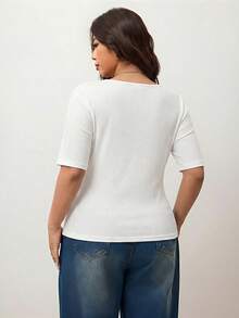 Enliva 大码女式高弹修身方领短袖T恤，亲肤春夏款，适合圆润身材，兼容苹果圆润体型/2026/新年 - 白色 - 查看 3