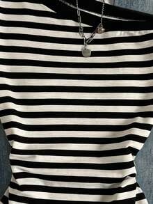 Lalippa Striped Print Asymmetric Collar Casual Short Sleeve T-Shirt - Black - View 4
