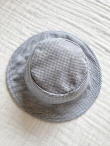 SHEIN Vintaside Kids Baby Boy Baby Boy 3-Pack Summer Grey Lettered Cap Sleeve Turtleneck Mock Two Pieces Shirt And Shorts Set With Hat. Made Of Waffle Fabric, It Has A Moderate Thickness And A Well-Fitting Shape. Suitable For Daily Outdoor Play, School, And Vacations. Elegant Style, Suitable For Family Leisure, Sports And Gatherings. - Grey - View 6