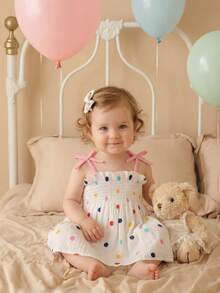 SHEIN Playful Pals 可爱甜美彩色波点印花吊带蝴蝶结抽绳A字连衣裙，适合女宝宝，男女通用，新生儿0-3岁，适合生日派对、日常穿着、度假、女宝宝户外服装 - 彩色 - 查看 7