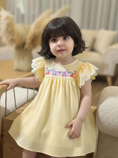 Baby Girl Cute Embroidered Floral Flutter Sleeve Ruffled Hem Casual Dress, Suitable For Outings, Vacation And Play