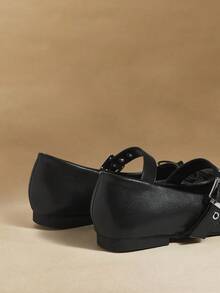 Rosivie Women Flats - Black - View 5