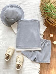 SHEIN Vintaside Kids Baby Boy Baby Boy 3-Pack Summer Grey Lettered Cap Sleeve Turtleneck Mock Two Pieces Shirt And Shorts Set With Hat. Made Of Waffle Fabric, It Has A Moderate Thickness And A Well-Fitting Shape. Suitable For Daily Outdoor Play, School, And Vacations. Elegant Style, Suitable For Family Leisure, Sports And Gatherings. - Grey - View 2