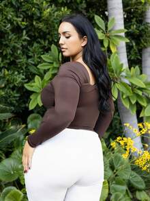 Truni 1 Áo thun dài tay cổ bẻ không đối xứng cỡ lớn cho nữ, thích hợp cho ngày lễ tình nhân - màu nâu - Xem 2