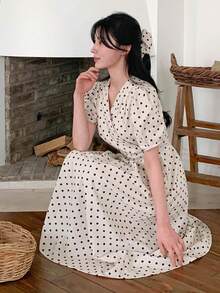 DAZY 女士波点图案短款花瓣袖休闲中长连衣裙 - 米色 - 查看 2