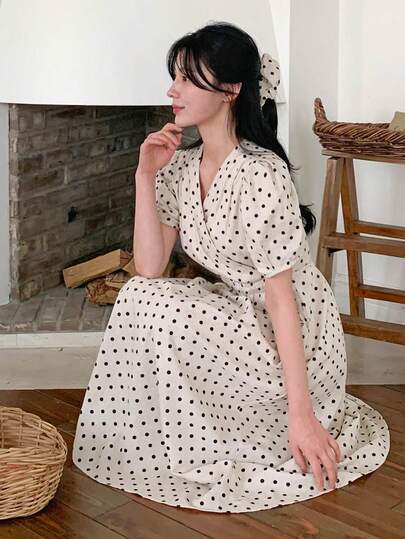 DAZY 女士波点图案短款花瓣袖休闲中长连衣裙