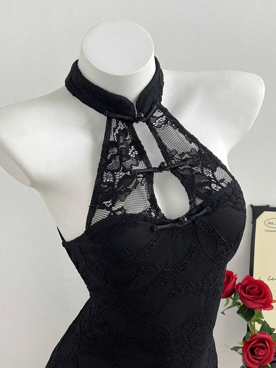 Elamini 女士旗袍连衣裙，针织花卉拼接蕾丝，镂空纽扣设计 - 黑色 - 查看 1