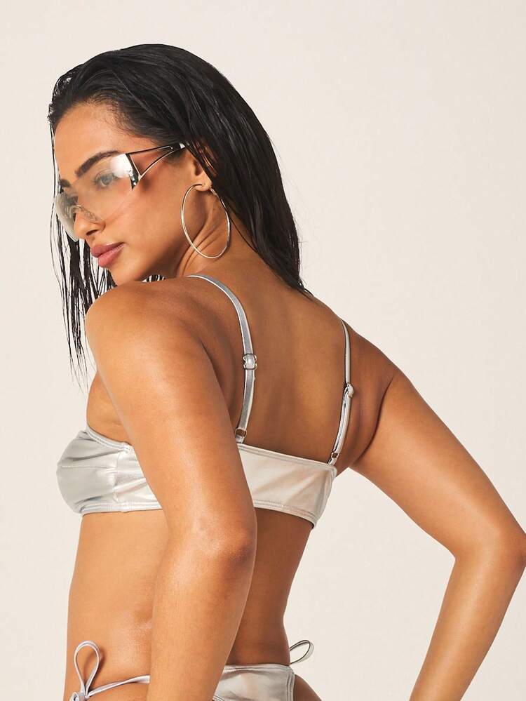 MISSGUIDED レディース メタリックシルバー ビキニセット スパゲッティストラップ サイド結び紐ボトム 2ピース水着 ビーチ 夏休み