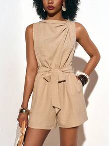 Zivah 春夏新款音乐节、复活节、圣帕特里克节、情人节、约会、西部风、游牧风、生日派对、毕业典礼、学院风、学生装、日常穿着、百搭基础款、休闲装、度假、邮轮旅行、海滩、日光浴、爆款、街头风、婚礼宾客、通勤族、早午餐、机场、派对、假日郊游、办公室穿着 杏色亚麻无袖褶皱腰带连体短裤 - 杏色 - 查看 4