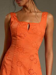 Athîral 女士镂空刺绣方领无袖时尚迷你连衣裙 - 橘色 - 查看 4