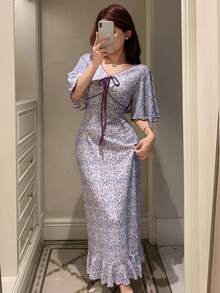 DAZY 浪漫碎花對比飾邊荷葉袖修身長洋裝，夏季女款睡衣睡袍 - 淡紫色 - 查看 3