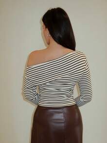 MDEdit Women's Contrast Stripe Oblique Shoulder Long Sleeve T-Shirt,Autumn Women's Clothing, Winter Women's Clothing, Apricot Striped Women's Tops, Going Out Tops, Striped Off-The-Shoulder Tops, Women's Casual Tops, Long-Sleeved T-Shirts, - Multicolor - View 2