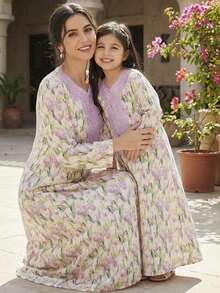 SHEIN Vestido holgado de manga larga con estampado de encaje y bordado floral de tulipán, apropiado para vacaciones, uso diario, combinación de hermanos, atuendos de padres e hijos, ropa árabe tradicional, jalabiya, abaya, encaje, elegante bata de kaftan para niña preadolescente - Púrpura malva - Ver 1