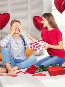 20/50pcs Valentine's Day Red Heart Shaped Wrapping Paper, Each Size 19.7*13.6 Inches, Suitable For Valentine's Day Gifts, Flowers, Gift Bags, Bottle Sleeves, Gift Boxes, Weddings, Anniversaries And Birthdays, Also For DIY Craft Gift Bags And Wedding Party Decorations. - red - View 6