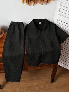 SHEIN Bộ 2 món đồ chơi trẻ em/thiếu niên nam: áo sơ mi tay ngắn cổ bẻ dáng rộng thoải mái, cài cúc trước và quần ngắn tay. - màu đen - Xem 3