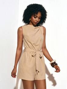 Zivah 春夏新款音乐节、复活节、圣帕特里克节、情人节、约会、西部风、游牧风、生日派对、毕业典礼、学院风、学生装、日常穿着、百搭基础款、休闲装、度假、邮轮旅行、海滩、日光浴、爆款、街头风、婚礼宾客、通勤族、早午餐、机场、派对、假日郊游、办公室穿着 杏色亚麻无袖褶皱腰带连体短裤 - 杏色 - 查看 6