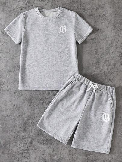 Set de 2 camisetas casuales simples con estampado de letras gris para niños, de tela suave y cómoda, adecuadas para uso diario, escuela y deportes