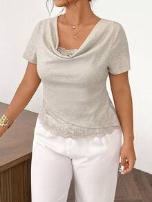 SHEIN Frenchy Áo thun tay ngắn cổ tròn viền ren cỡ lớn, kiểu dáng thanh lịch, thích hợp cho hẹn hò và du lịch, màu mơ. - Màu be - Xem 6