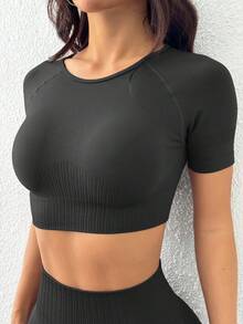 StreetHx Seamless Women Short Sleeve Cropped T-Shirt And Shorts Sports Set - Black - View 5