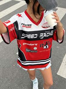 SHEIN ChillGRL Camiseta de jersey de manga corta con cuello en V, estampado de rayas de contraste y letras, para uso casual y diario de adolescentes - Rojo - Ver 4