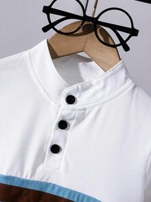 SHEIN 1件小男孩套裝，白色兒童針織短袖 Polo 衫，時尚運動風拼色上衣，適合小男孩，開學季夏季 80 年代風 - 淺藍色 - 查看 4
