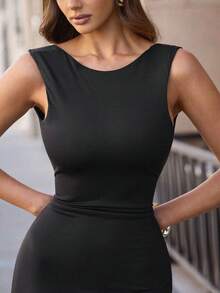 L'Amorae Women's Solid Color Round Neck Backless Fitted Sleeveless Elegant Dress - Black - View 4