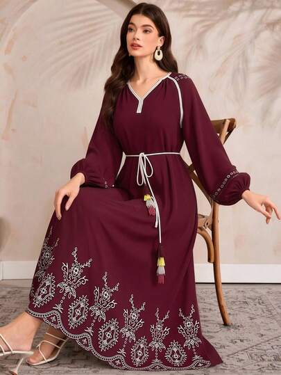 Yasmyna New V-Neck Embroidered Relaxed Comfortable Beach Dress