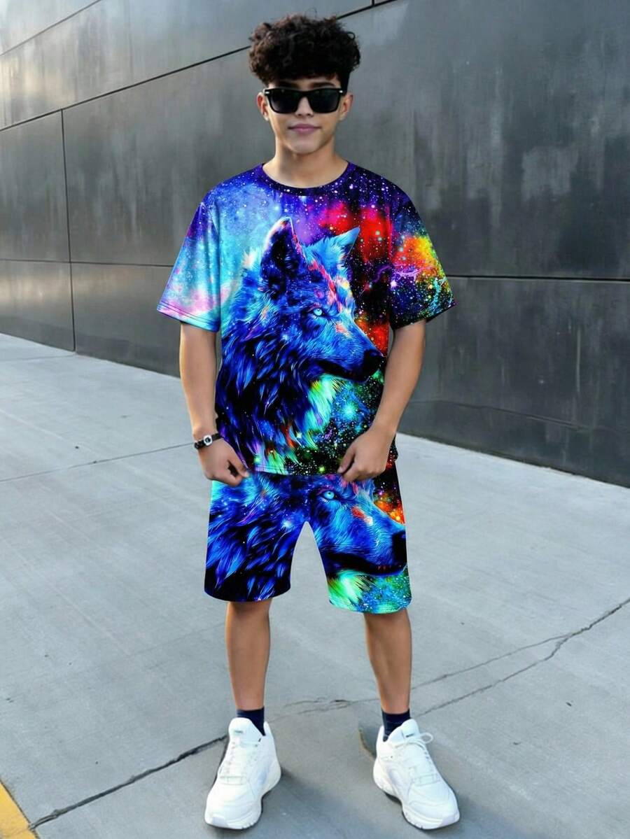 SHEIN 青少年男孩休閒墨水印花圓領短袖針織T恤與純色梭織短褲2件組 Glowmode 狼圖案夏季針織T恤套裝