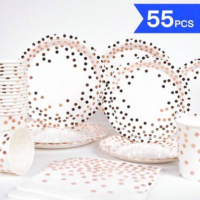 一套白色底玫瑰金圆点的餐具和餐巾纸套装，包括餐盘、餐巾纸和纸杯，适合10位客人使用。这套一次性餐具非常适合生日派对、婚礼和家庭野餐。