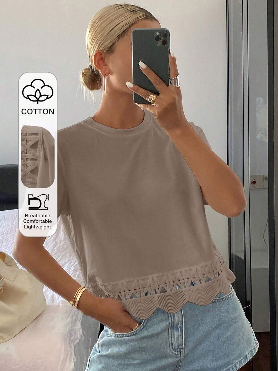 DAZY 女款純色修身圓領短袖蕾絲拼接休閒夏季上衣 T-shirt 校園風 - 卡其色 - 查看 1