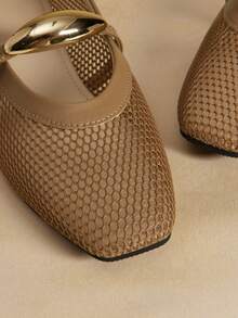 Rosivie Giày nữ mới của European Station mùa hè 2026, khóa kim loại, kiểu lưới, cổ thấp, giày Mary Jane khoét rỗng. - Màu be - Xem 4