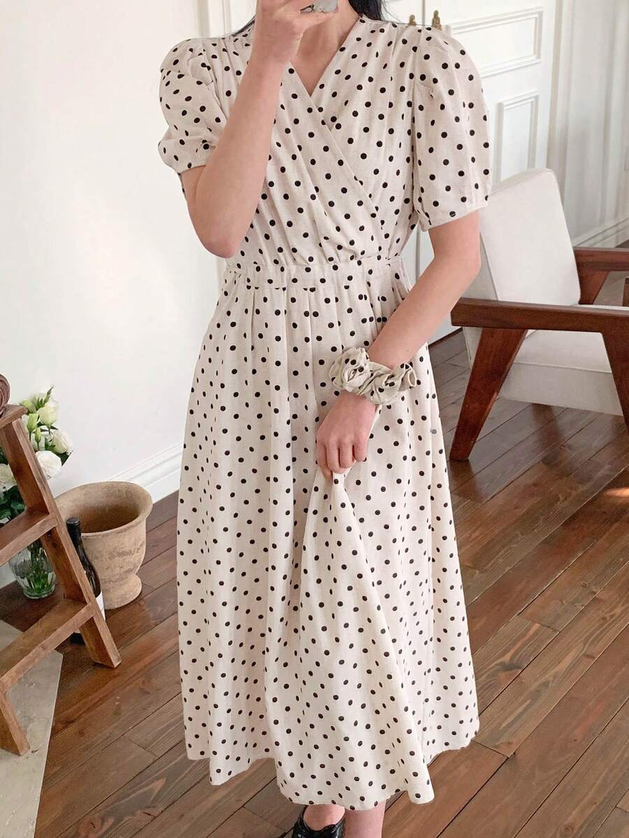 DAZY 女士波点图案短款花瓣袖休闲中长连衣裙 - 米色 - 查看 1