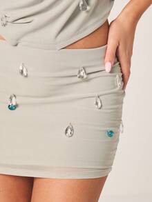 MISSGUIDED 鼠尾草色露背紧身迷你连衣裙，饰有水晶水滴形装饰，深V领口，适合派对、鸡尾酒会和晚宴穿着 - 灰色 - 查看 5