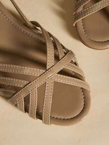 Rosivie 女鞋 户外平底PU轻薄面料交叉绑带设计 时尚简约舒适透气日常沙滩搭扣鞋 - 漆皮 淺棕色 - 查看 5