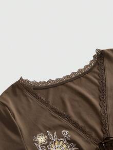 ROMWE Hippie Spring/Summer Women's Y2K Baddie Contrast Lace Embroidered Tie Front Slit Hem Short Sleeve T-Shirt - Coffee Brown - View 4