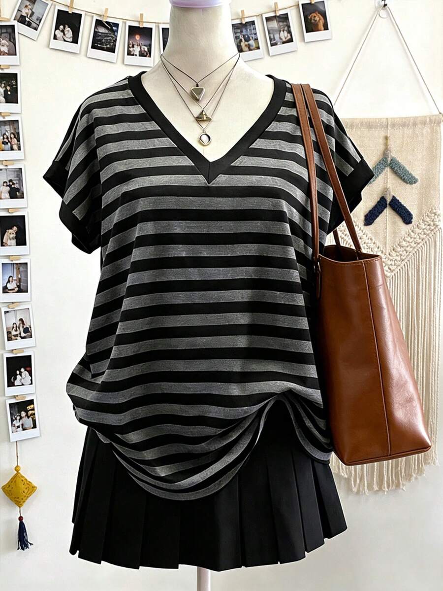 Resyla 女士休闲条纹V领短袖T恤，夏季 - 彩色 - 查看 1