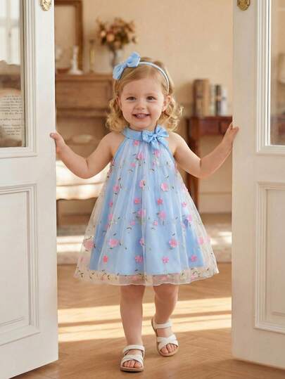 SHEIN 4-7岁女童甜美梦幻3D花朵网纱蓝色露肩连衣裙，华丽独特，适合夏季、户外、度假、派对、春夏新款