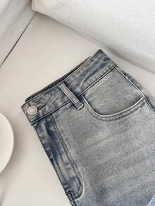 Elamini 中腰红色刺绣蝴蝶结水洗七分牛仔裤 - 淺色水洗藍 - 查看 5