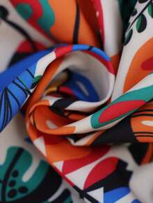 SHEIN LUNE 女士加大码两件套休闲碎花短裤套装 - 彩色 - 查看 4