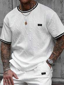 Manfinity CasualCool Áo thun nam cổ bẻ và tay áo phối màu tương phản, phong cách cổ điển, thích hợp mặc hàng ngày, đi chơi cuối tuần, hoạt động ngoài trời, du lịch, môi trường làm việc thoải mái hoặc các dịp bán trang trọng, quà tặng cho bạn trai/chồng, quà kỷ niệm/sinh nhật, tiệc tùng, kỳ nghỉ hè, đám cưới, từ xuân sang hè, lễ hội Mardi Gras. Áo thun nam cổ tròn in chữ nổi hiện đại, tay ngắn màu trắng, thời trang mùa hè, áo thun trắng in hình, áo thun trắng nam, áo thun nam thường ngày, áo thun nam có họa tiết. - trắng - Xem 1