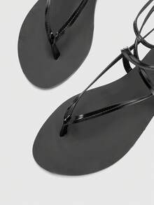 CUCCOO BIZCHIC 女士方头水钻踝带凉鞋，圣诞节必备 - 黑色 - 查看 4