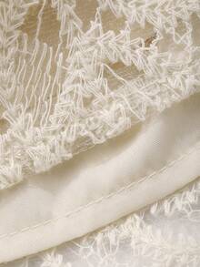 DAZY Bộ đồ 2 mảnh thanh lịch dành cho nữ: Áo ren dài tay cổ tròn cài một hàng khuy và chân váy midi. - Màu be - Xem 9