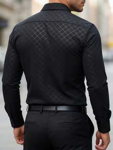 Manfinity Mode 男士时尚休闲商务通勤立领纯色纽扣长袖衬衫，男士正装衬衫，男士纯色衬衫。适合日常穿着、通勤、外出、派对，可搭配西装裤或西装套装参加派对、婚礼、蜜月场景。可作为秋季礼物送给儿子、丈夫、男朋友、父亲，老款风格 - 黑色 - 查看 2