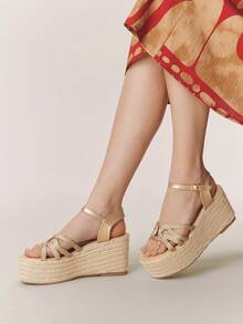 Styleloop Women's Straw Hemp Rope Buckle Gold Wedge Heel Platform Sandals - Gold - View 3