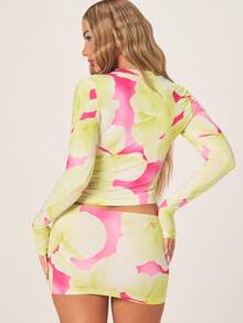 MISSGUIDED Conjunto de dos piezas con estampado floral para mujer, top corto de manga larga y minifalda ajustado micromini para festival de verano - Multicolor - Ver 3