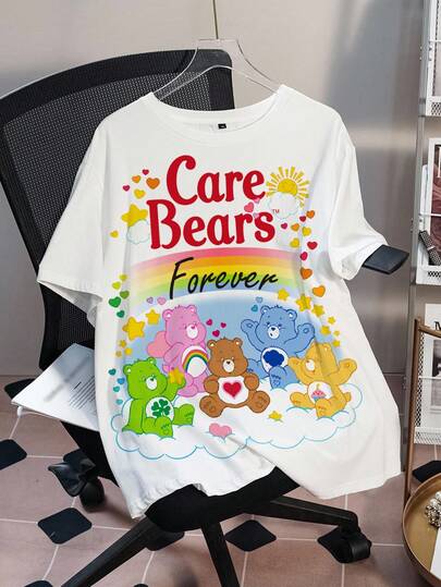 SHEIN X Care Bears Áo thun nữ cỡ lớn in hình hoạt hình, cổ tròn, tay ngắn, kiểu dáng thường ngày.